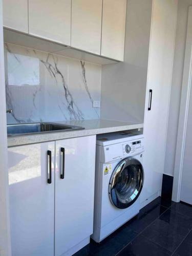 Archies Townhouse 3 Bdrm Sleeps 5 Wifi AC