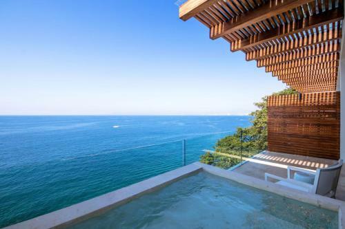 New Oceanfront Luxury Villa In Puerto Vallarta