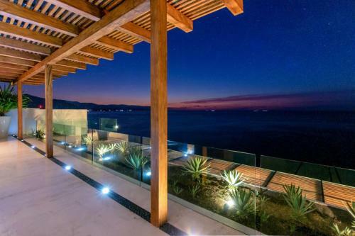 New Oceanfront Luxury Villa In Puerto Vallarta