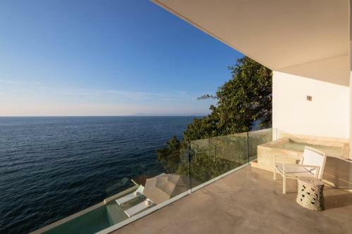 New Oceanfront Luxury Villa In Puerto Vallarta