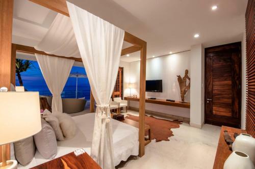 New Oceanfront Luxury Villa In Puerto Vallarta