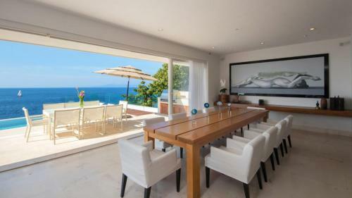 New Oceanfront Luxury Villa In Puerto Vallarta