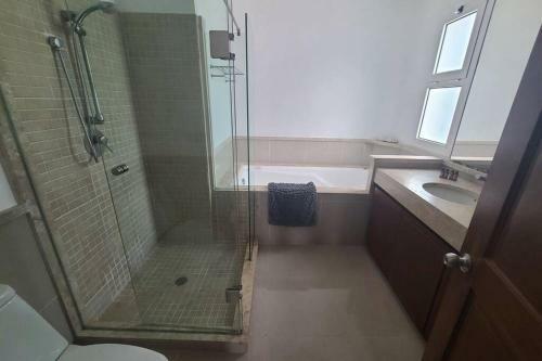 Apartamento Lux Condo. 2 Pools-gym-beach-5th Ave.parking