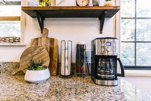 Crestline Luxury All-suite Retreat With Lakeview