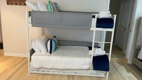 Crestline Luxury All-suite Retreat With Lakeview