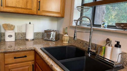Crestline Luxury All-suite Retreat With Lakeview