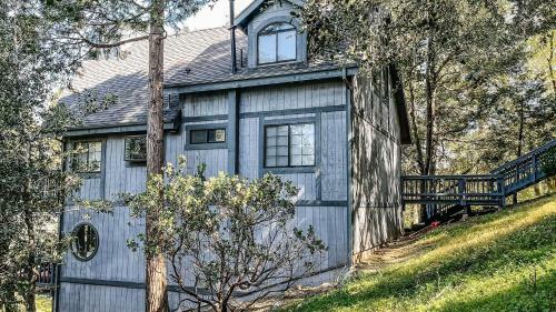 Crestline Luxury All-suite Retreat With Lakeview