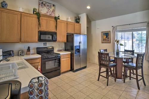 Desert Hot Springs Retreat With Pool And Grill!