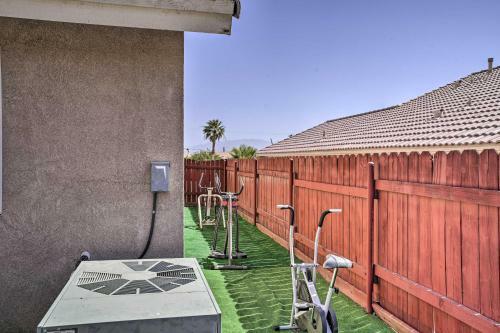 Desert Hot Springs Retreat With Pool And Grill!