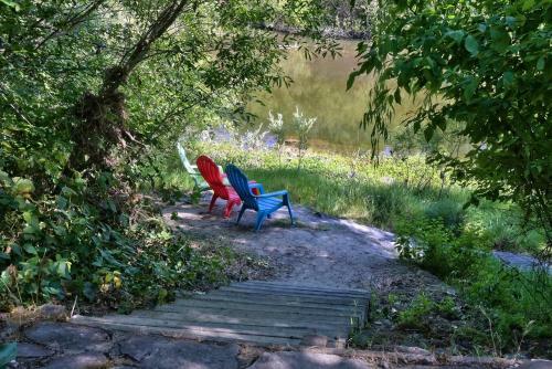 Heron House Riverside Escape
