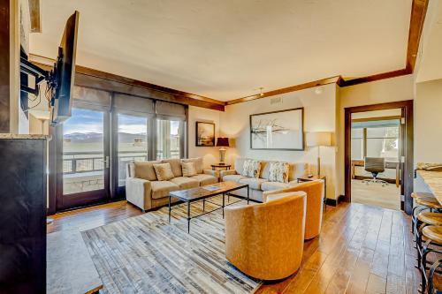 Constellation Residences