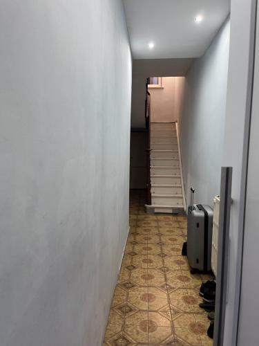 Grande Maison Avec Plusieurs Chambres � Louer