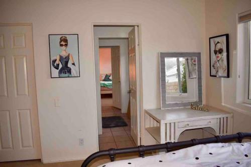 Laquinta Escape