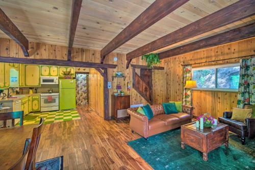 The Sleepy Gnome Cabin - 1940s Mtn Escape!
