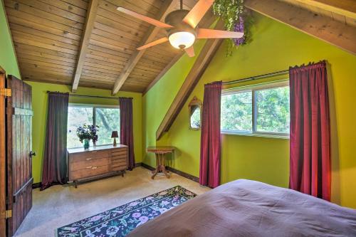 The Sleepy Gnome Cabin - 1940s Mtn Escape!