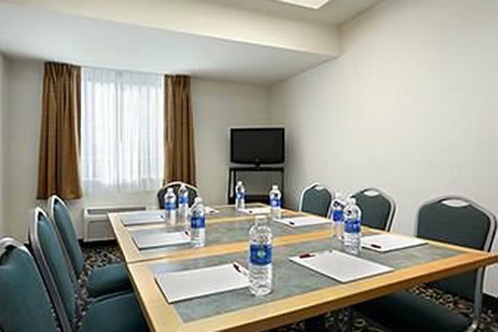 Hotel Ramada Williams