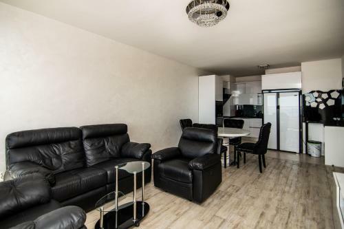Varna Sky Apartment 2 Br With Parking And Netflix