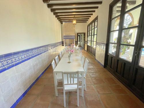 Villa 7 Bedrooms Tropical Castle. Full Privacy. Panoramic Views. Heated Pool