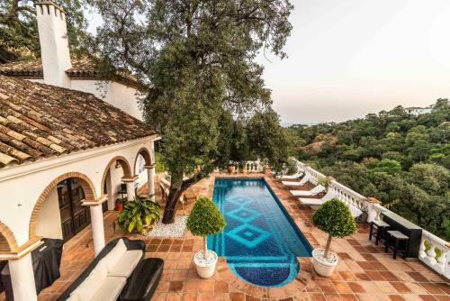 Villa 7 Bedrooms Tropical Castle. Full Privacy. Panoramic Views. Heated Pool