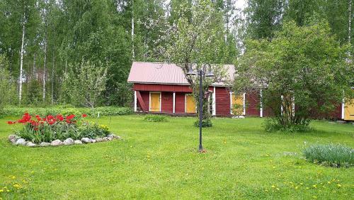 Aittamajoitusta Maalaismaisemassa Granary Accommodation In Finnish Countryside