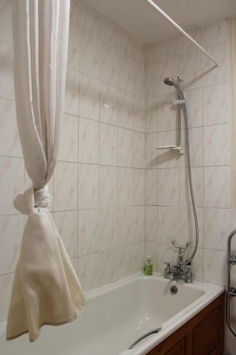 Hostal Holly Lodge Country Guest House