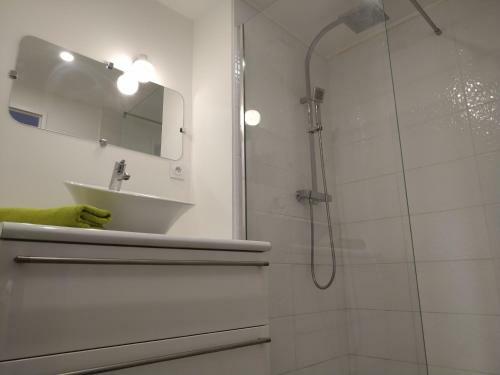 Maison Typique � 3 Minutes � Pied Plage Et Centre