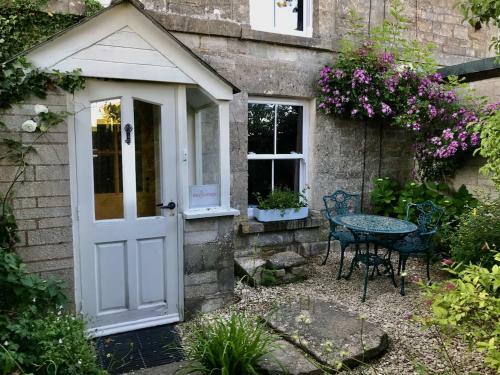 Cotswold Stone Cottage *hot Tub* Sleeps 6/8