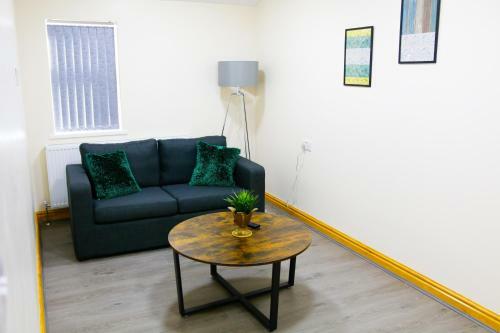 Apartamento City Road Birmingham Studios From Oofy With En-suites
