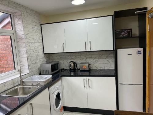 Apartamento City Road Birmingham Studios From Oofy With En-suites