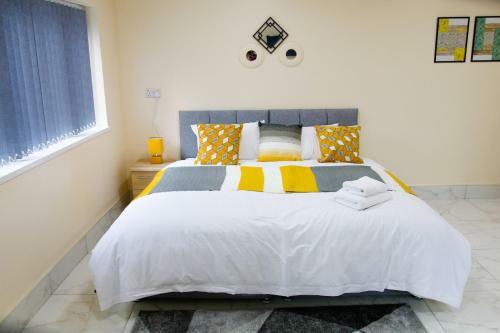 Apartamento City Road Birmingham Studios From Oofy With En-suites