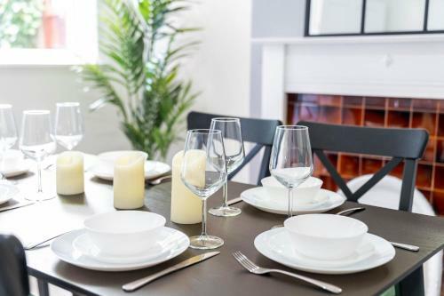 2 Bed House/edgbaston/families/contractors/parking