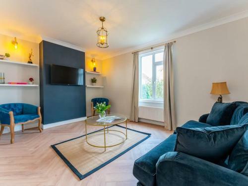 Amprenta House- Gorgeous Interior Designed 3 Bedroom Home
