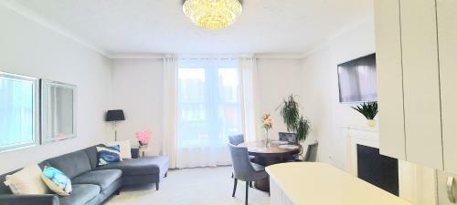 Apartamento Spacious 3 Bedroom Flat Near The Sea