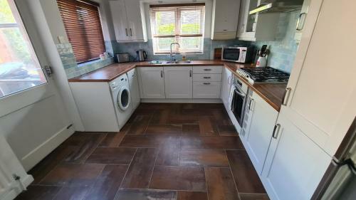 Apartamento Ground Floor Garden Flat, 8 Mins To Bournemouth