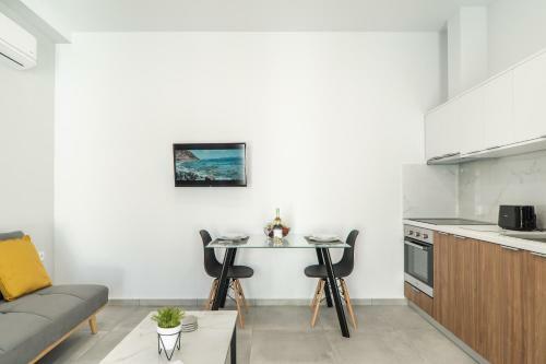 Kiani Apts