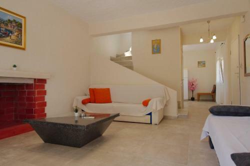 Villa Elina By Golden Residence