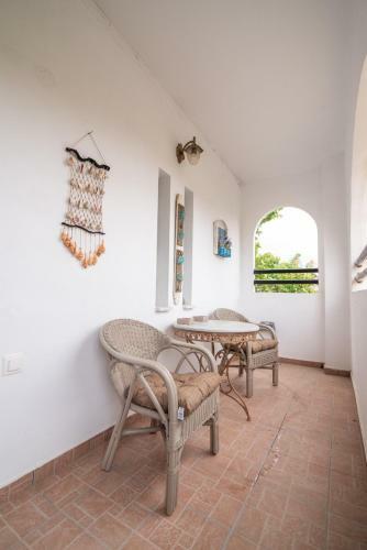 Vintage House Near The Sea