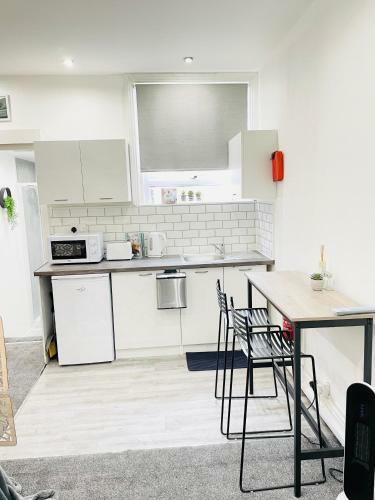 Lovely Estelle Studio Apartment By Citynest