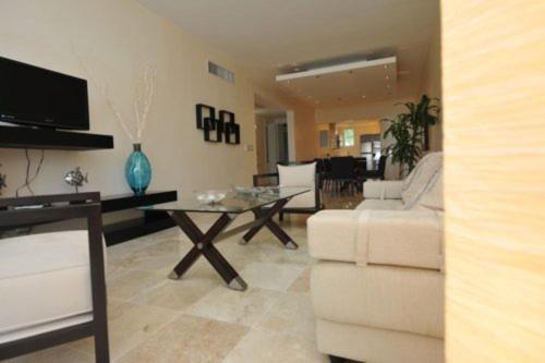 Aparthotel Watermark Luxury Oceanfront Residences