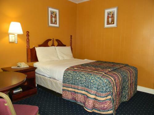 Fairfax Motel