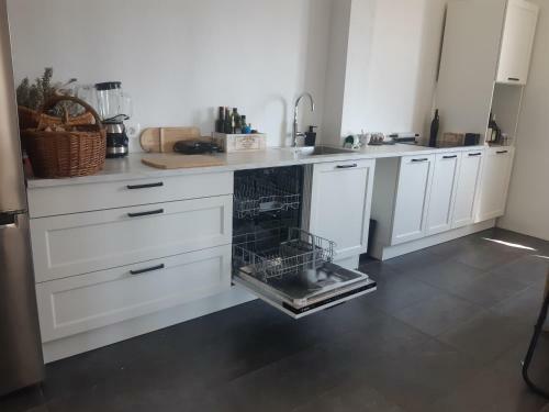 Spacious Apartment With Terrace And Garden And Magnificent View