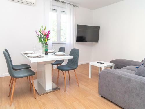 Apartment Matea