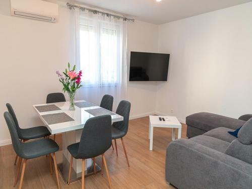 Apartment Matea