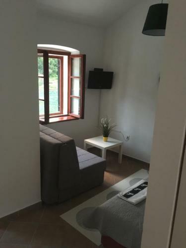 Seafront Apartment Riva