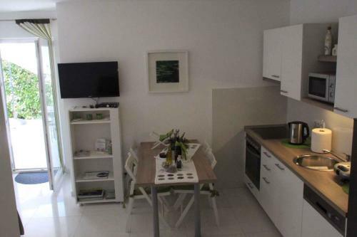 Apartment In Njivice - Insel Krk 42626