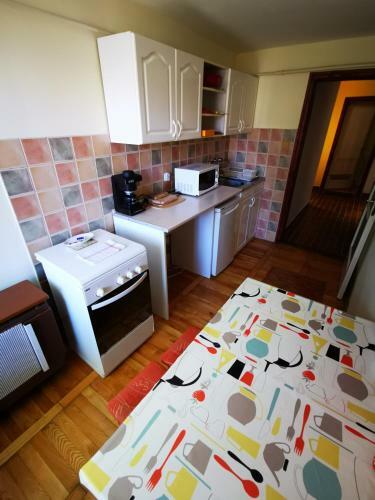 T�nd�ri Csal�dos Apartmanok