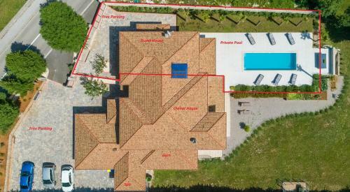 Villa Palma With Private Pool / Croatia