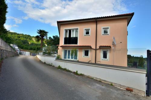 New Apartment With Terrace And Sea View 1