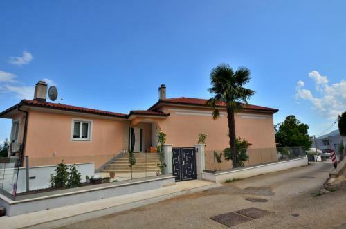 New Apartment With Terrace And Sea View 1