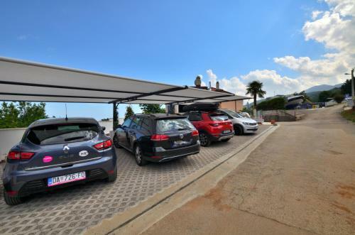 New Apartment With Terrace And Sea View 1